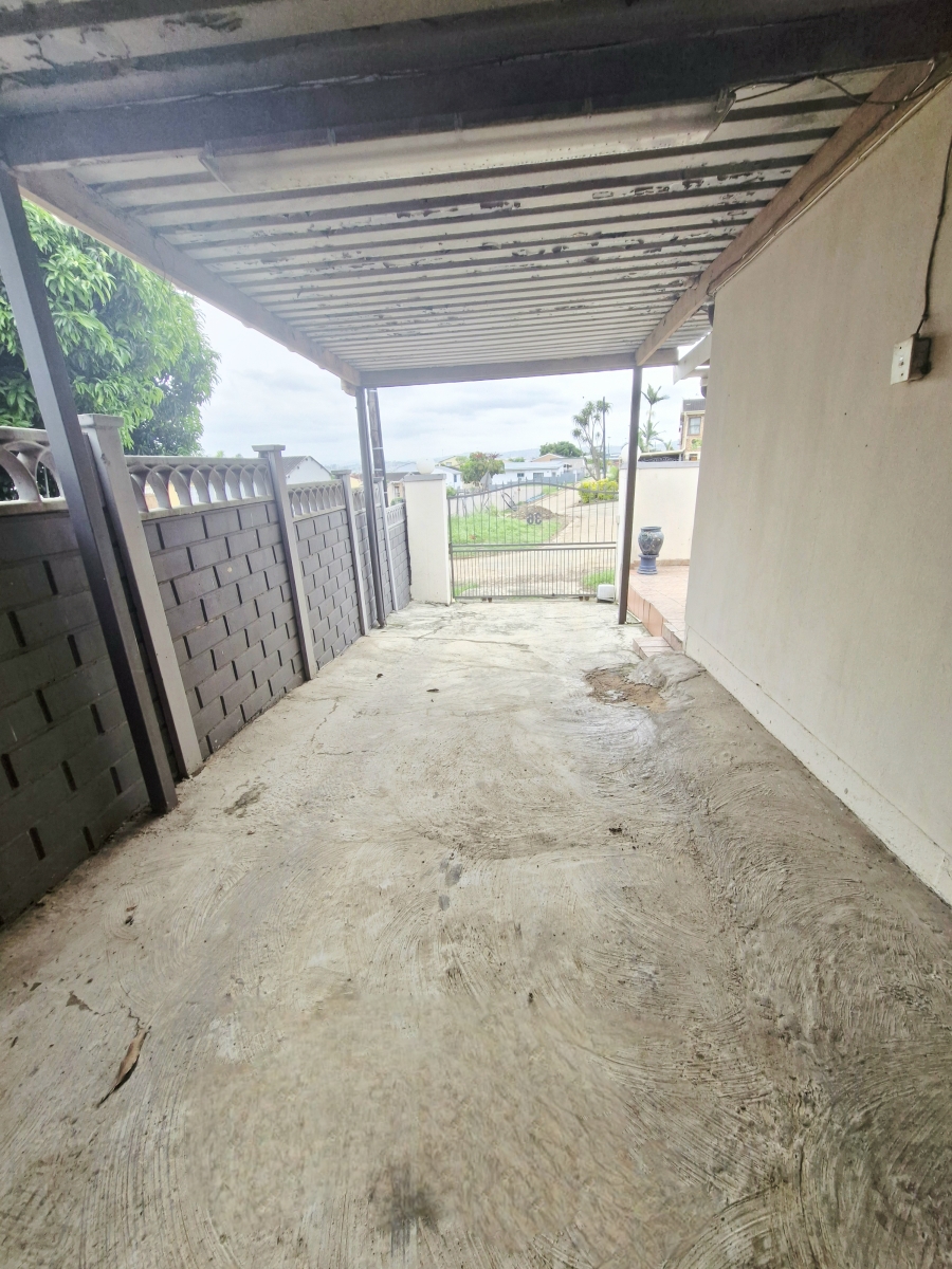 4 Bedroom Property for Sale in Stonebridge KwaZulu-Natal