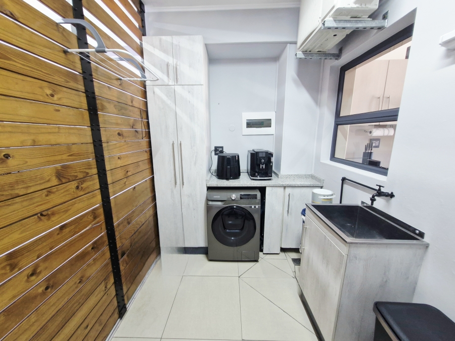 1 Bedroom Property for Sale in Umhlanga Ridge KwaZulu-Natal