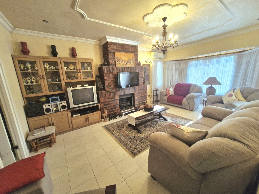 4 Bedroom Property for Sale in La Mercy KwaZulu-Natal