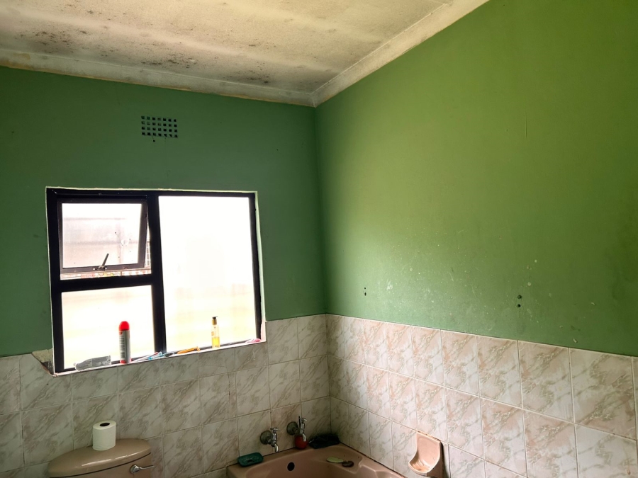 2 Bedroom Property for Sale in Esikhawini KwaZulu-Natal