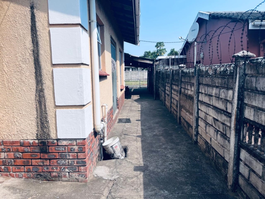 3 Bedroom Property for Sale in Esikhawini KwaZulu-Natal