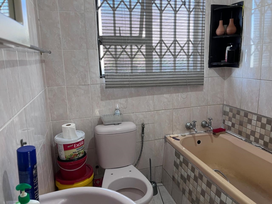 2 Bedroom Property for Sale in Esikhawini KwaZulu-Natal