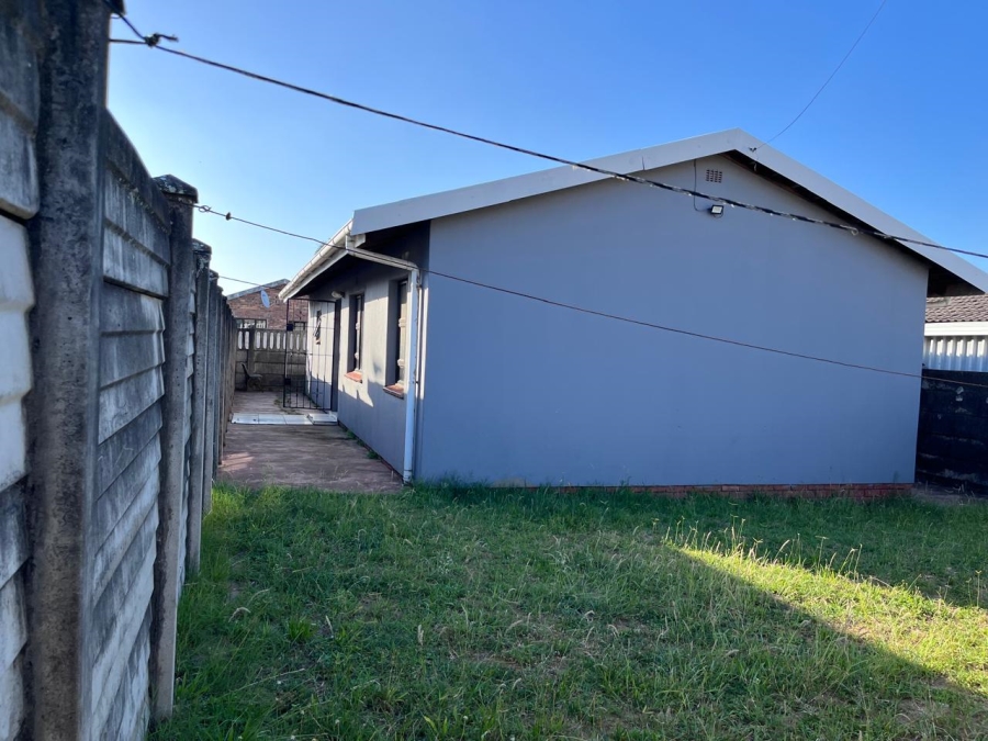 2 Bedroom Property for Sale in Esikhawini KwaZulu-Natal