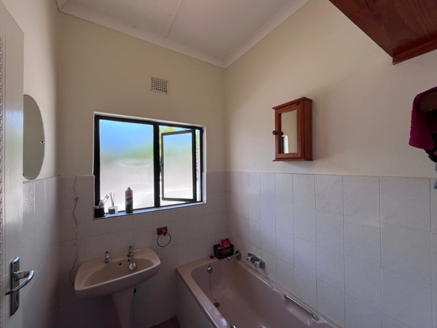 5 Bedroom Property for Sale in Meer En See KwaZulu-Natal