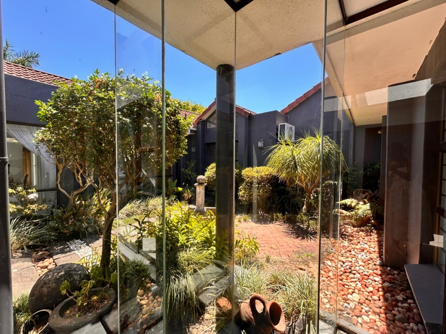 5 Bedroom Property for Sale in Meer En See KwaZulu-Natal