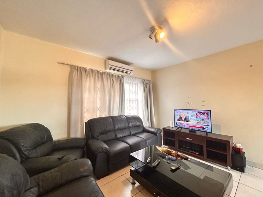 2 Bedroom Property for Sale in Arboretum KwaZulu-Natal