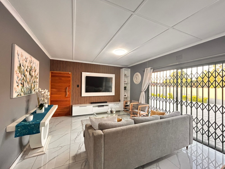 4 Bedroom Property for Sale in Meer En See KwaZulu-Natal