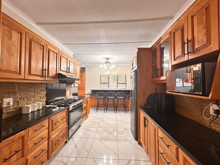 4 Bedroom Property for Sale in Meer En See KwaZulu-Natal