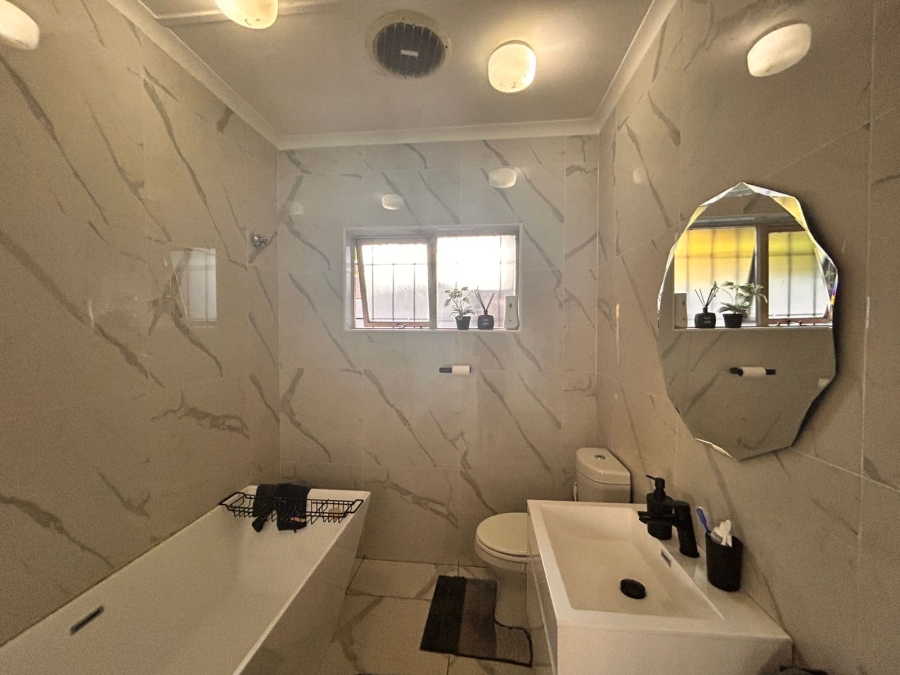 4 Bedroom Property for Sale in Meer En See KwaZulu-Natal