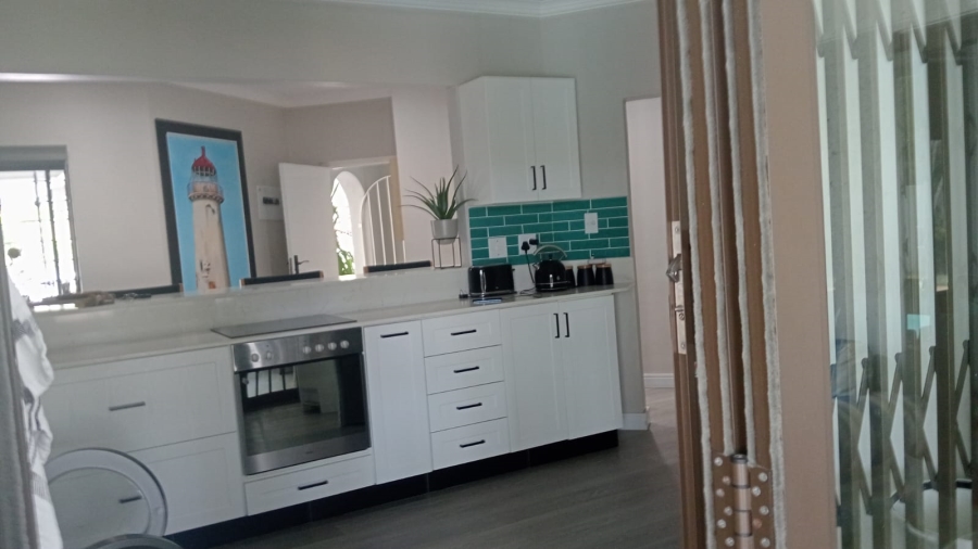 5 Bedroom Property for Sale in Meer En See KwaZulu-Natal