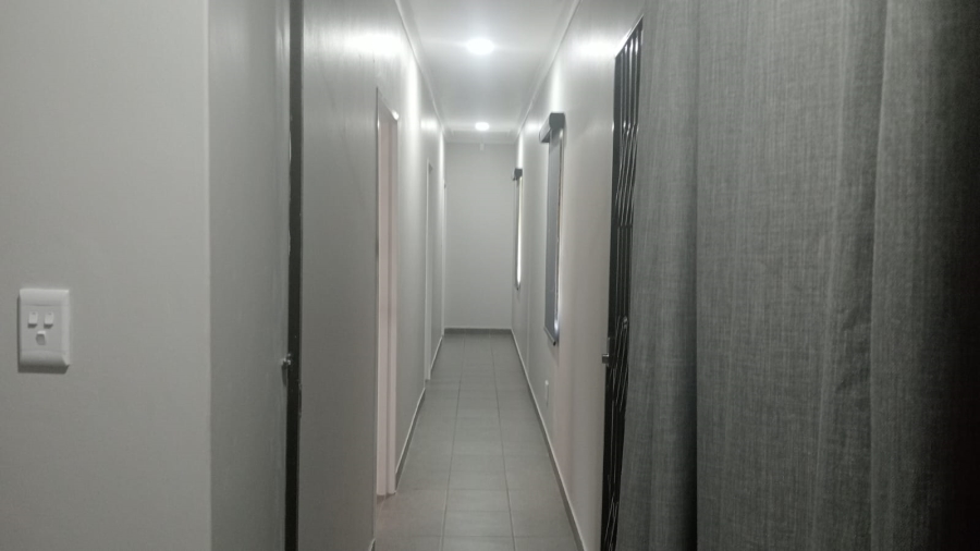 5 Bedroom Property for Sale in Meer En See KwaZulu-Natal