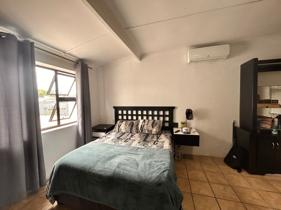 4 Bedroom Property for Sale in Veld En Vlei KwaZulu-Natal