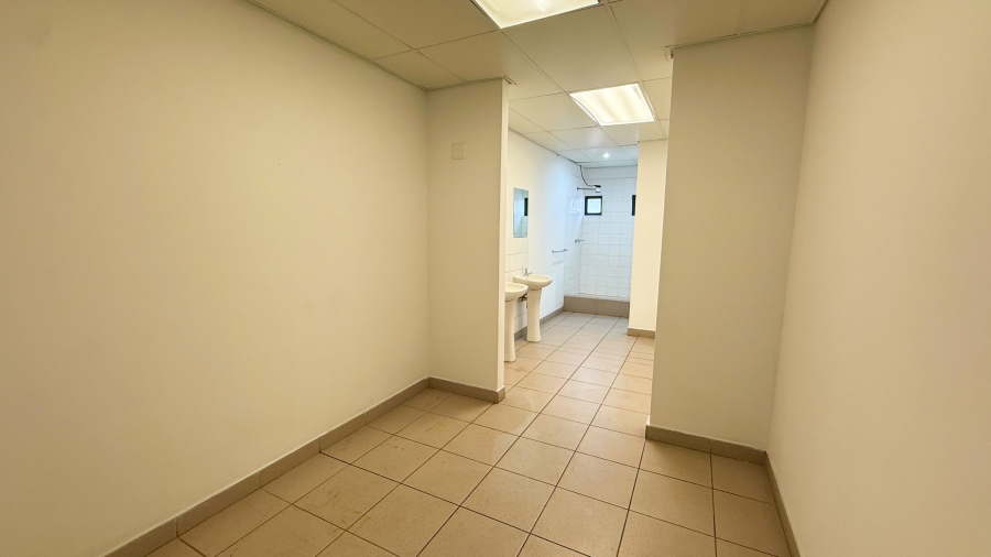 To Let commercial Property for Rent in Mount Edgecombe KwaZulu-Natal