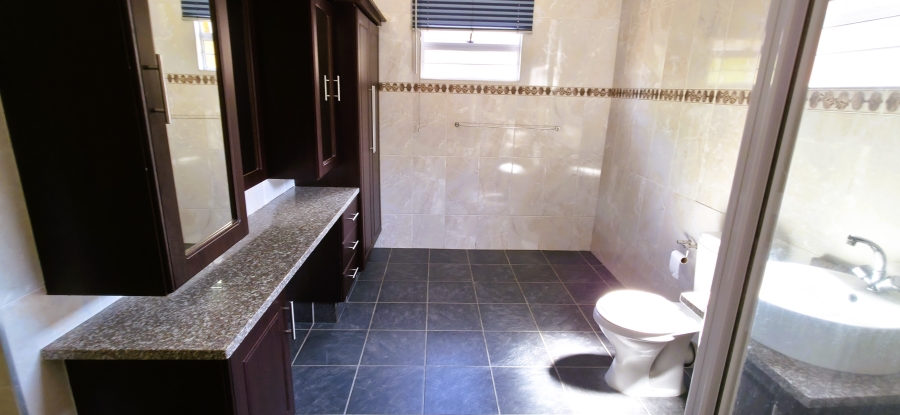 5 Bedroom Property for Sale in Felixton KwaZulu-Natal