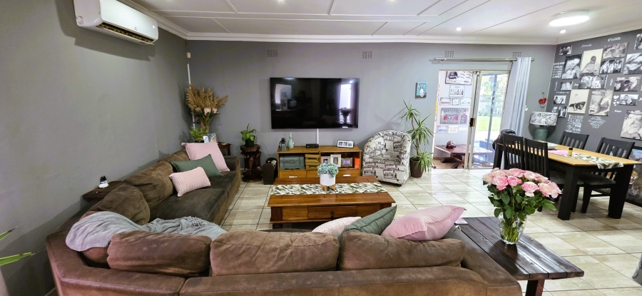 4 Bedroom Property for Sale in Veld En Vlei KwaZulu-Natal