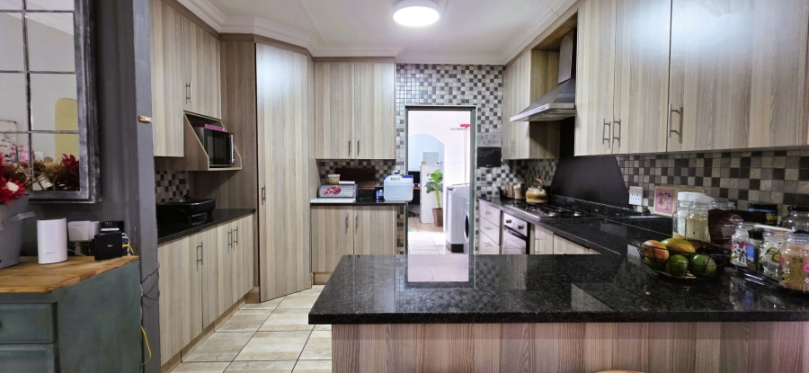 4 Bedroom Property for Sale in Veld En Vlei KwaZulu-Natal