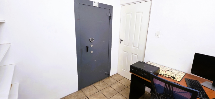 4 Bedroom Property for Sale in Veld En Vlei KwaZulu-Natal