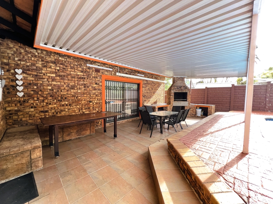 3 Bedroom Property for Sale in Meer En See KwaZulu-Natal