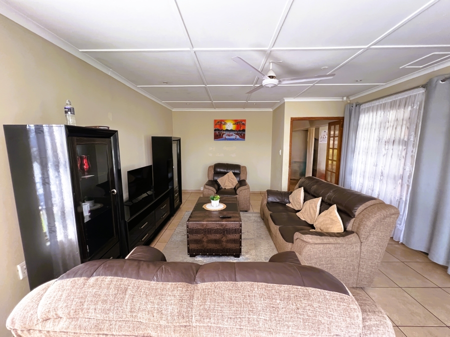 To Let 3 Bedroom Property for Rent in Richem KwaZulu-Natal