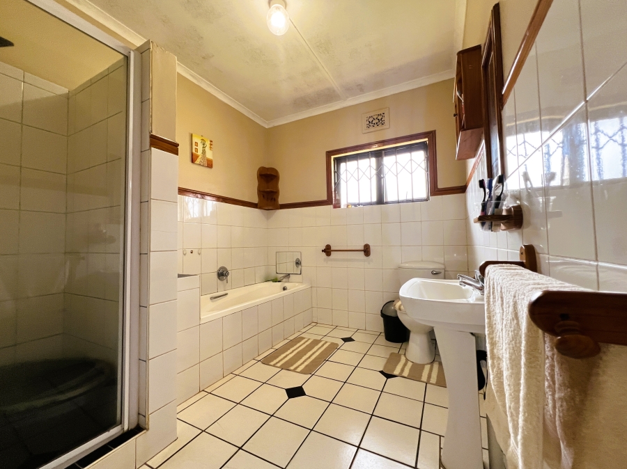 To Let 3 Bedroom Property for Rent in Richem KwaZulu-Natal
