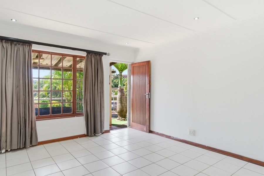 2 Bedroom Property for Sale in Amanzimtoti KwaZulu-Natal