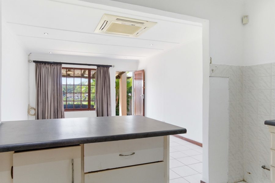 2 Bedroom Property for Sale in Amanzimtoti KwaZulu-Natal