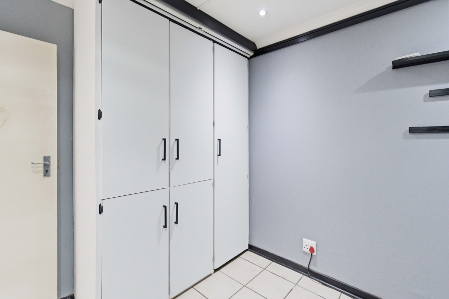 2 Bedroom Property for Sale in Amanzimtoti KwaZulu-Natal