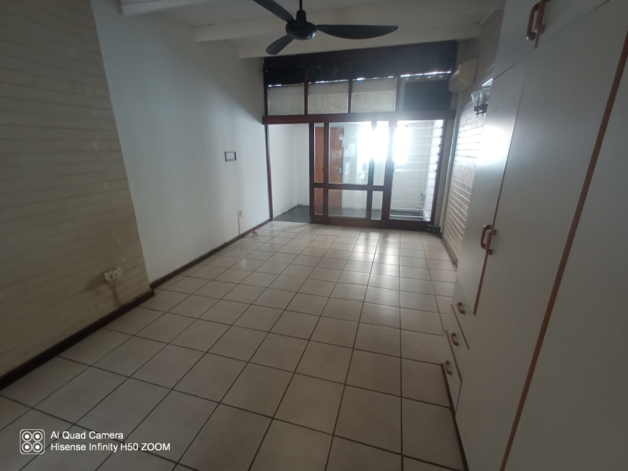 To Let 1 Bedroom Property for Rent in Pinetown KwaZulu-Natal