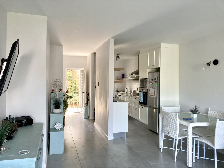 To Let 2 Bedroom Property for Rent in Ballito Central KwaZulu-Natal