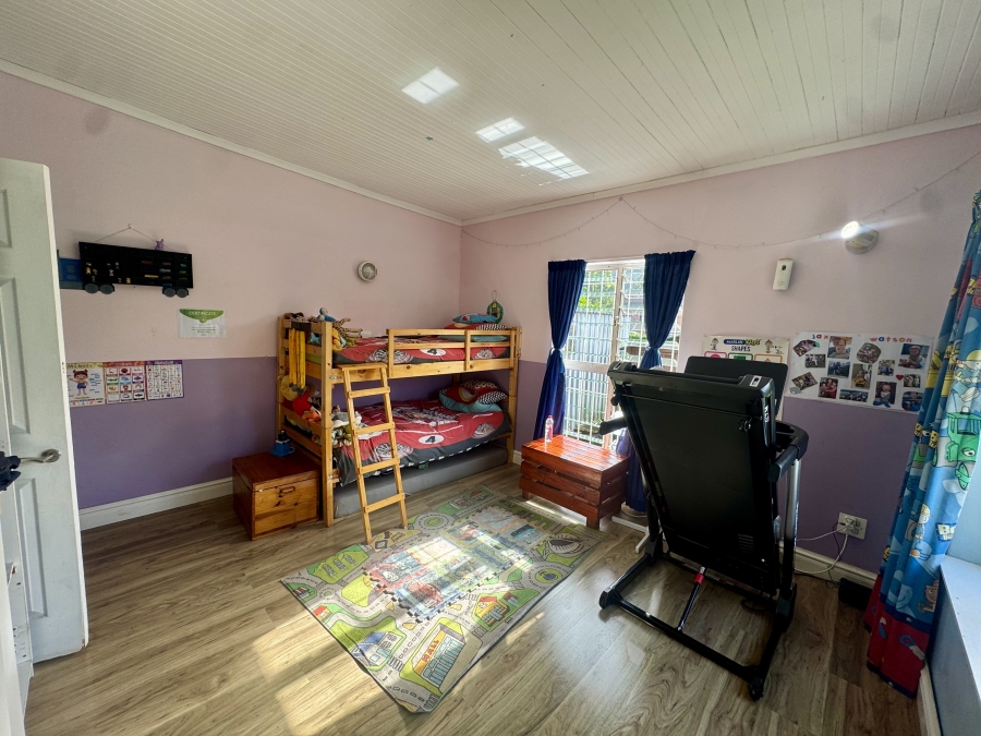 5 Bedroom Property for Sale in Chase Valley Heights KwaZulu-Natal