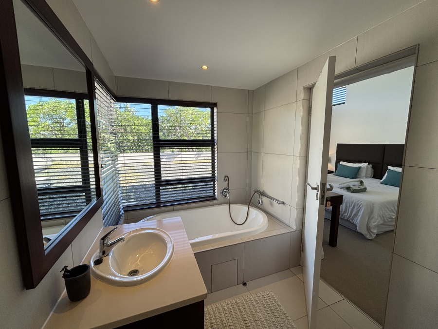 5 Bedroom Property for Sale in Zinkwazi Beach KwaZulu-Natal