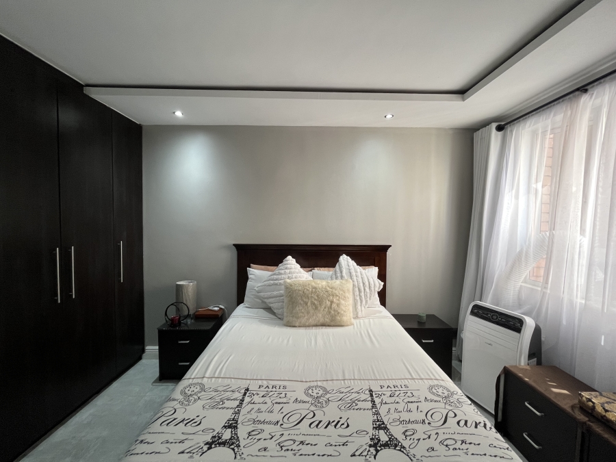 2 Bedroom Property for Sale in South Beach KwaZulu-Natal