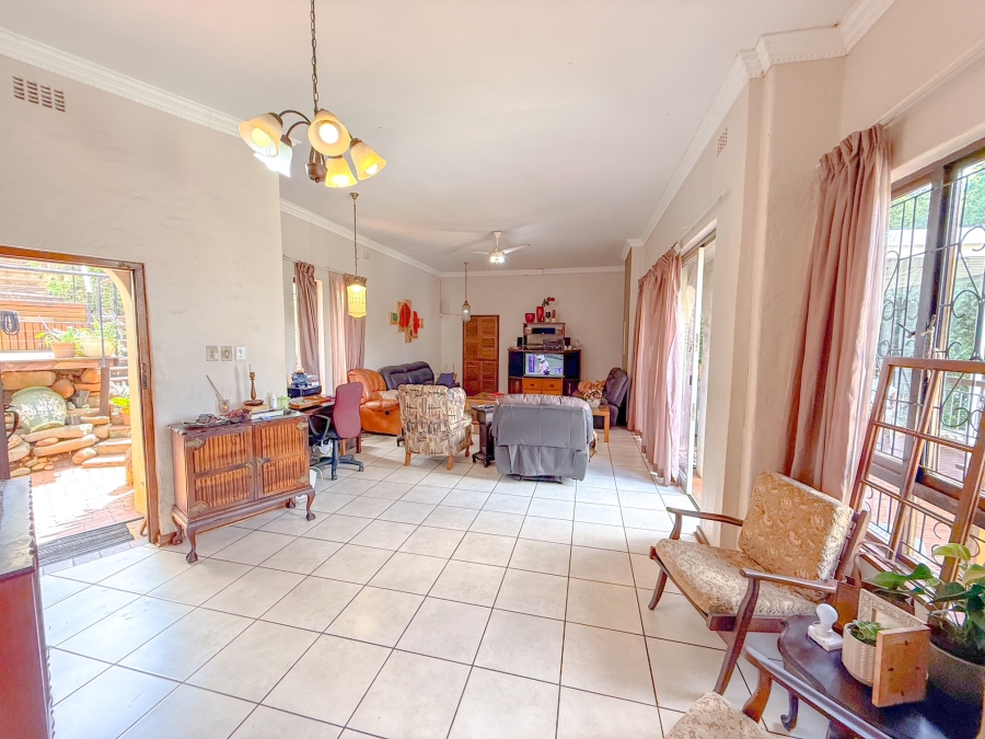 5 Bedroom Property for Sale in Empangeni Central KwaZulu-Natal