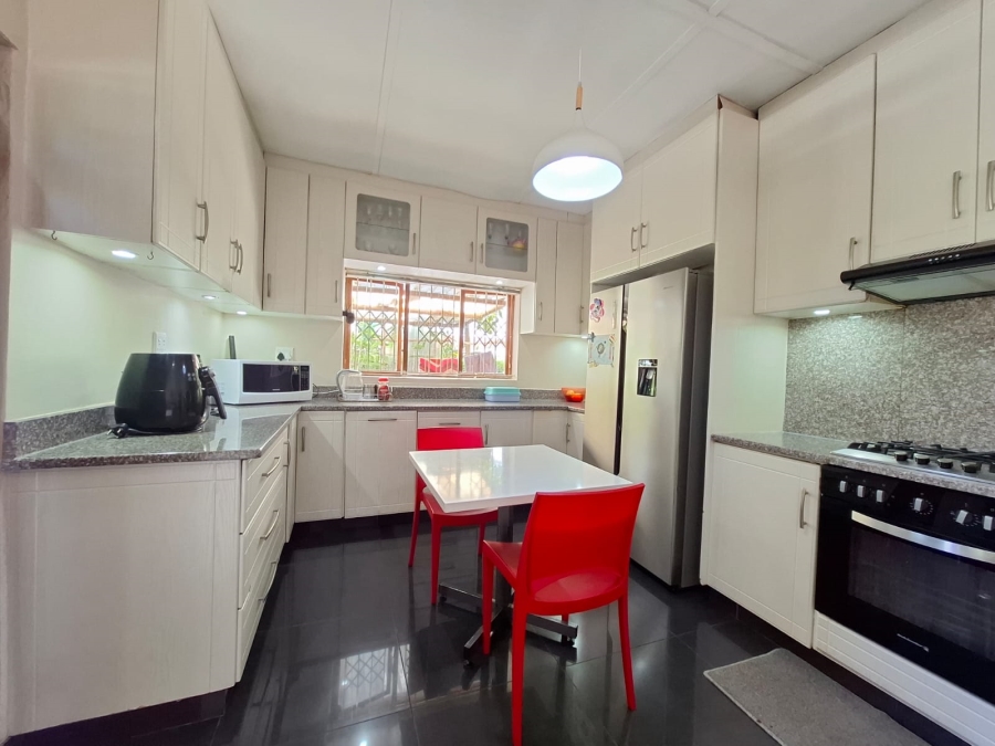 3 Bedroom Property for Sale in Bellair KwaZulu-Natal