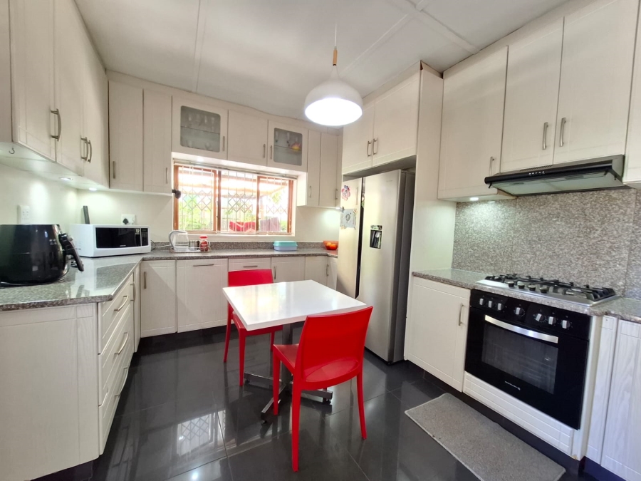 3 Bedroom Property for Sale in Bellair KwaZulu-Natal