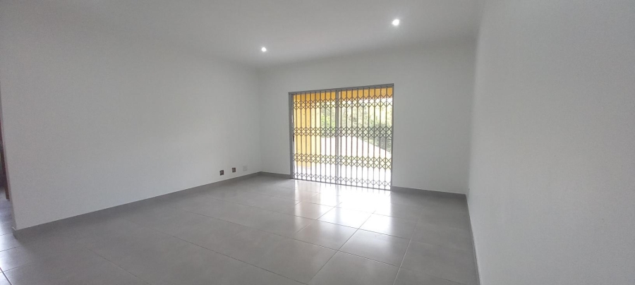 To Let 2 Bedroom Property for Rent in Kloof KwaZulu-Natal