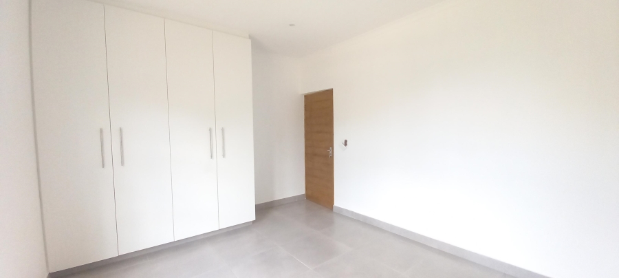 To Let 2 Bedroom Property for Rent in Kloof KwaZulu-Natal