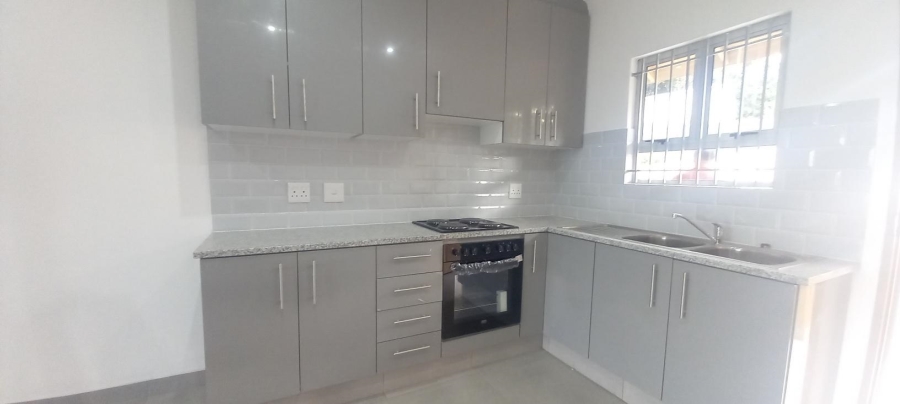 To Let 2 Bedroom Property for Rent in Kloof KwaZulu-Natal