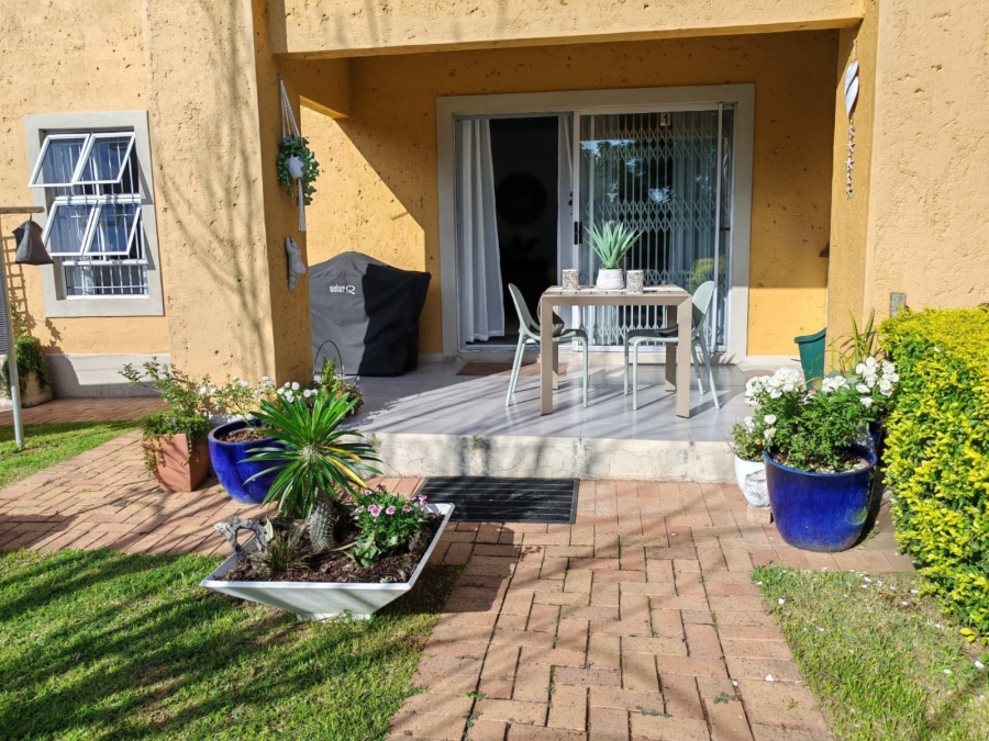 To Let 2 Bedroom Property for Rent in Kloof KwaZulu-Natal