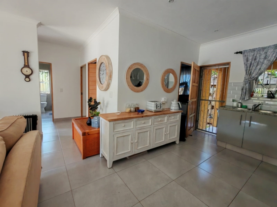 To Let 2 Bedroom Property for Rent in Kloof KwaZulu-Natal