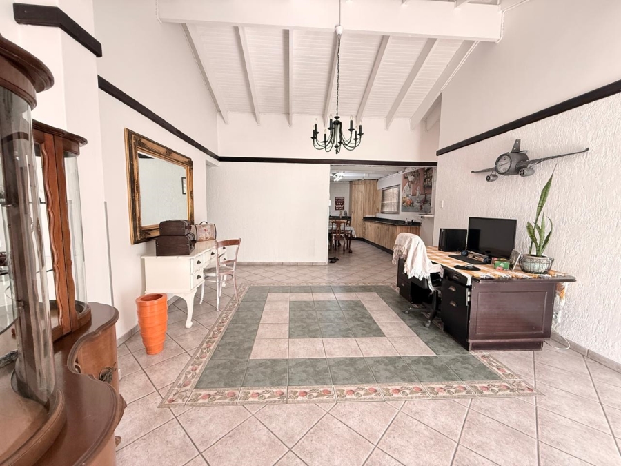 4 Bedroom Property for Sale in Pioneer Park KwaZulu-Natal