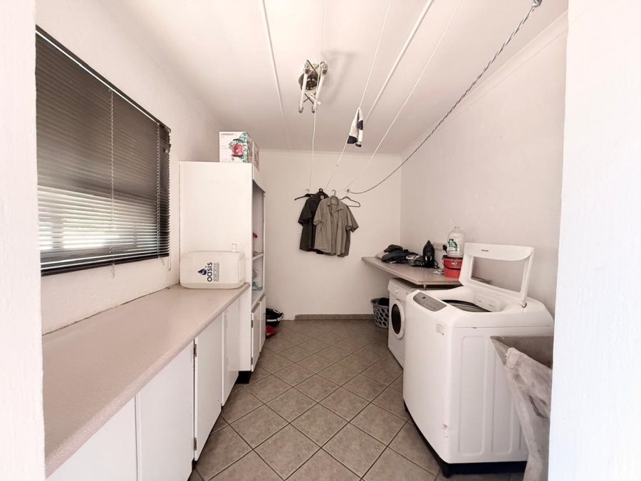 4 Bedroom Property for Sale in Pioneer Park KwaZulu-Natal