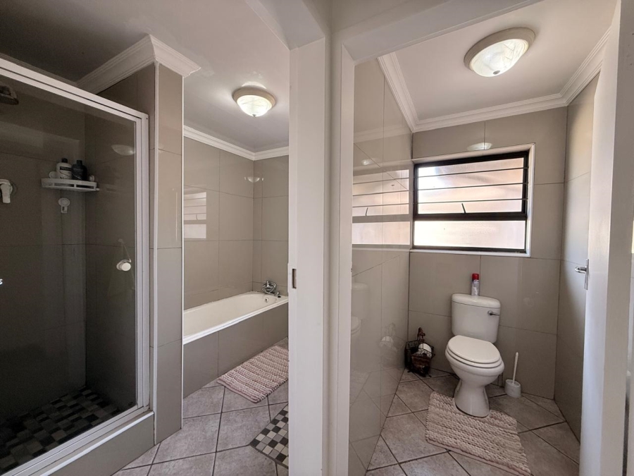 4 Bedroom Property for Sale in Pioneer Park KwaZulu-Natal