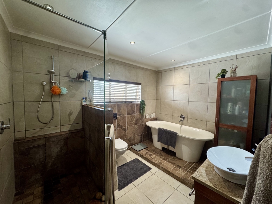 3 Bedroom Property for Sale in Bellevue KwaZulu-Natal