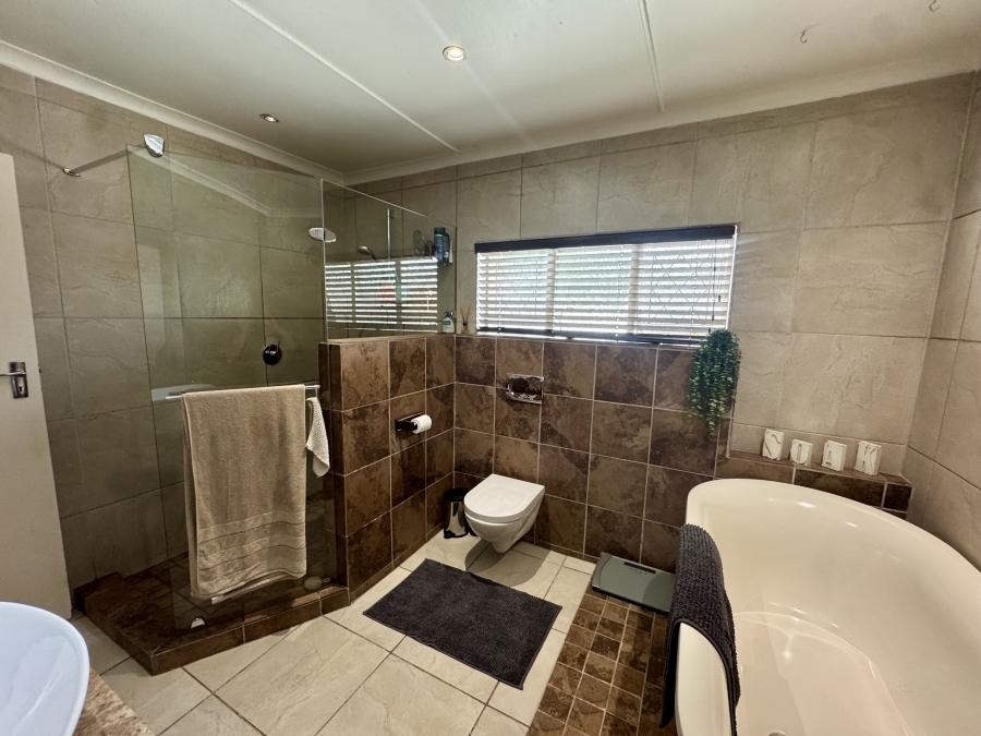 3 Bedroom Property for Sale in Bellevue KwaZulu-Natal