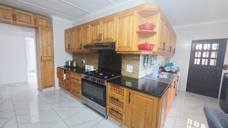 To Let 4 Bedroom Property for Rent in Meer En See KwaZulu-Natal