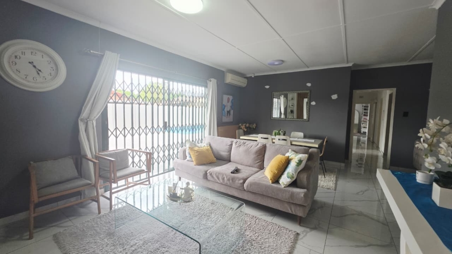 To Let 4 Bedroom Property for Rent in Meer En See KwaZulu-Natal