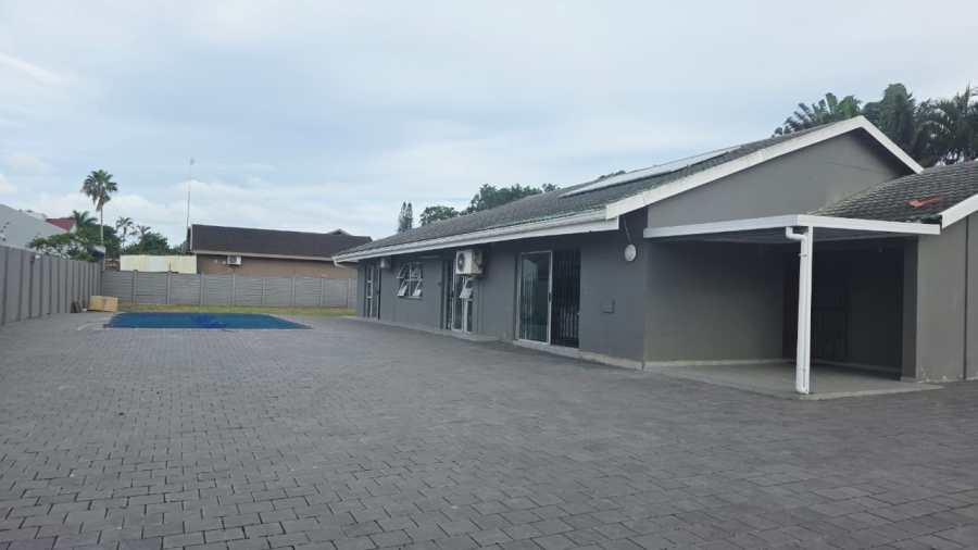 To Let 4 Bedroom Property for Rent in Meer En See KwaZulu-Natal