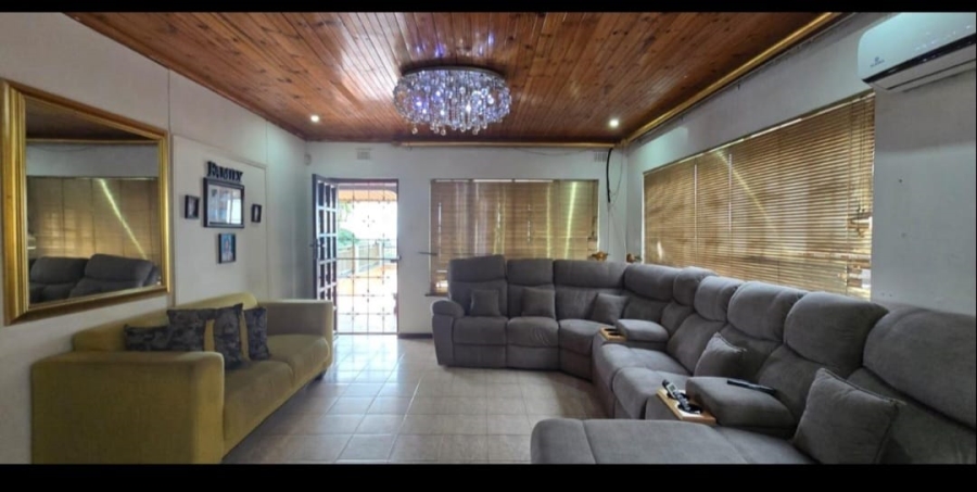 6 Bedroom Property for Sale in Stanger Heights KwaZulu-Natal