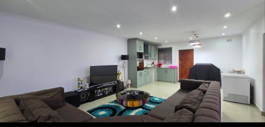 6 Bedroom Property for Sale in Stanger Heights KwaZulu-Natal